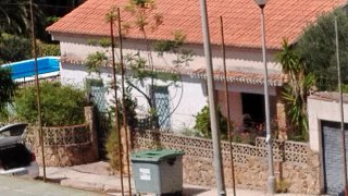 Chalet, recién pintado en  Urb. El Paraíso