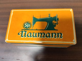 Máquina de coser Naumann antigua