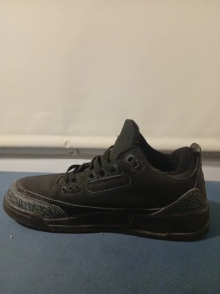 Jordan 3 Retro Negras Talla 42