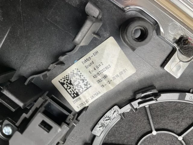 Moldura puerta del izq Mercedes C 14-23