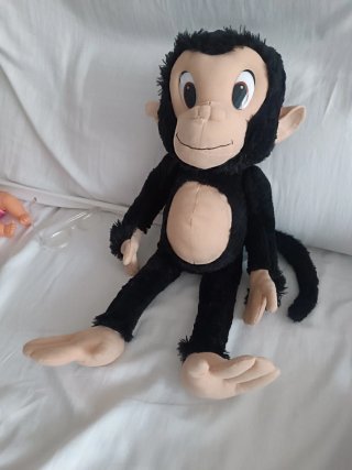 Mono chimpancé de peluche