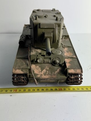 Carro de combate KV 2 escala 1/16