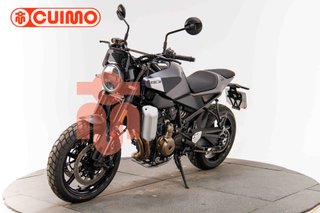 HUSQVARNA SVARTPILEN 801