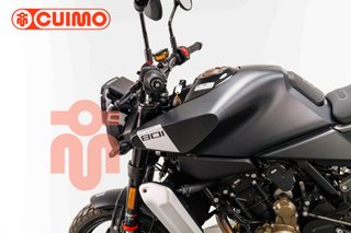 HUSQVARNA SVARTPILEN 801