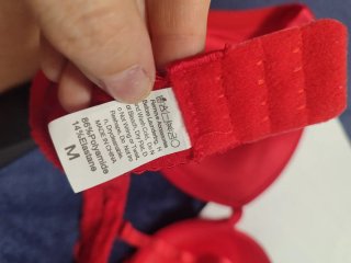 Sujetador rojo con encaje
