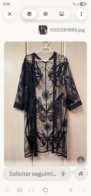 Kimono de encaje con mariposas
