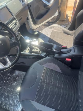 Peugeot 2008 (2018)(52milkm)