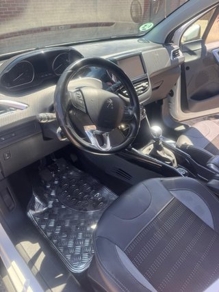 Peugeot 2008 (2018)(52milkm)