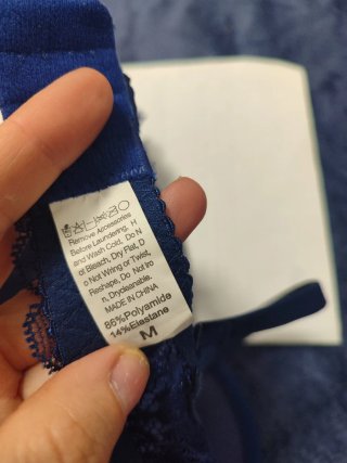 Sujetador azul con encaje