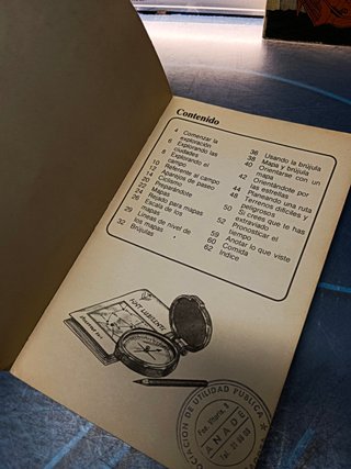 2 libros EXPLORANDO Y HALLANDO RUTAS + MONTES UNIVERSALES. JUEGOS DE INTERIOR Y BOSQUE