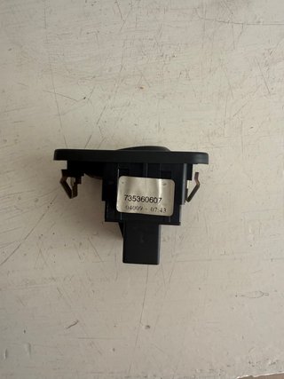 Interruptor Elevalunas Dcho Lancia Ypsilon