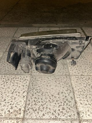 Faro derecho Peugeot 205