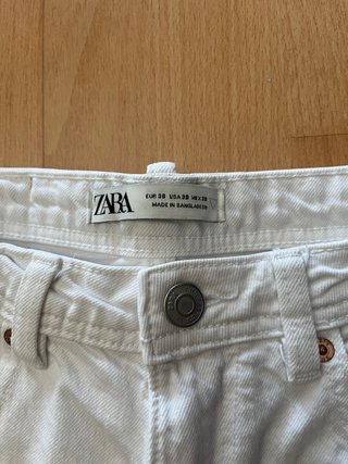 Pantalones cortos blancos Zara