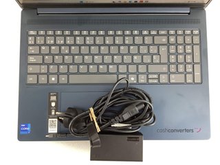 pc portatil lenovo 83hs
