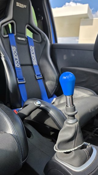 Pomo aluminio Clio sport 197
