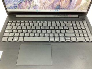 pc portatil lenovo 83a1