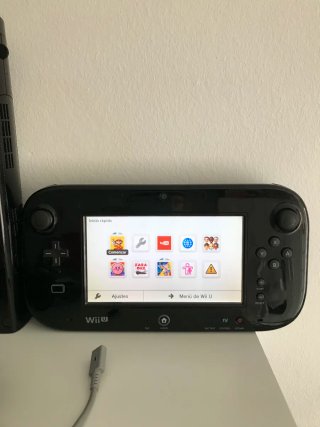 Nintendo Wii U Negra 32GB + Mando Pro
