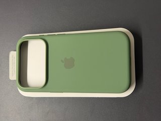 Cover iPhone 17 Pro Silicone MagSafe Verde