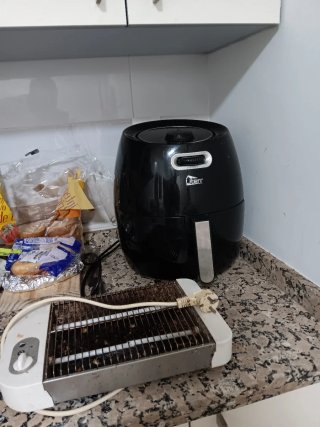 Freidora de aire Uten poco uso