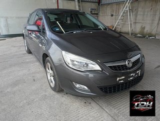 Despiece Vauxhall Astra J 1.7 CDTI Gris