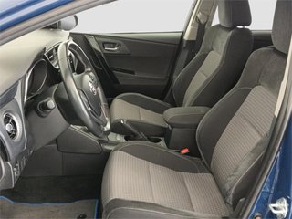 TOYOTA Auris hybrid 140H Feel!
