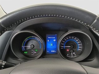 TOYOTA Auris hybrid 140H Feel!