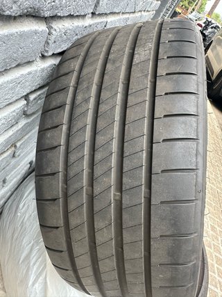 2 Neumáticos Bridgestone 235/35R19 91Y