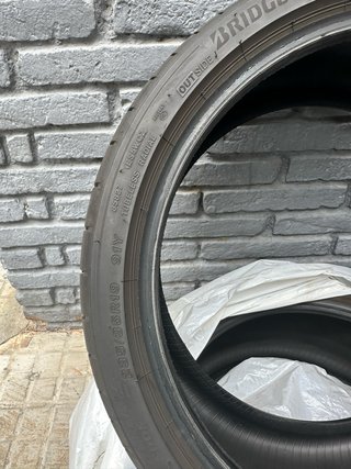 2 Neumáticos Bridgestone 235/35R19 91Y
