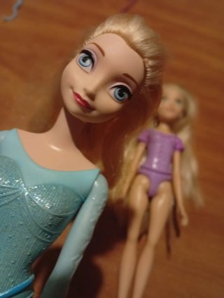 Set 2 Bambole Barbie Frozen e Rapunzel