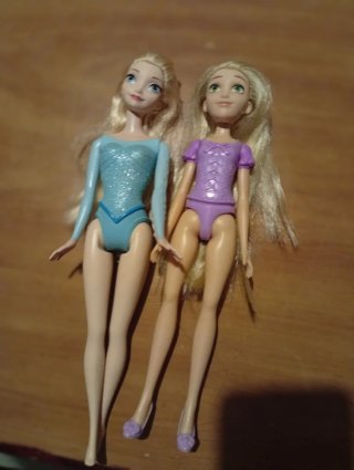 Set 2 Bambole Barbie Frozen e Rapunzel