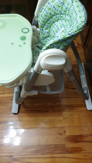 Trona Chicco verde con estampado de búhos