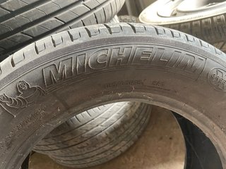 Neumáticos remolque y neumáticos coche
