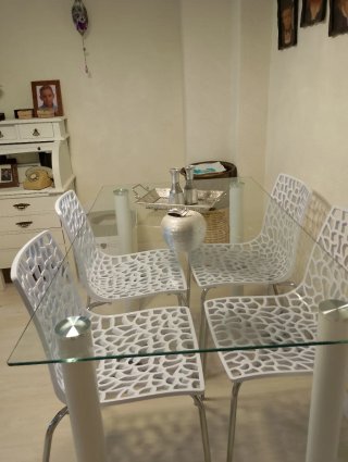 Juego de 4 sillas modernas