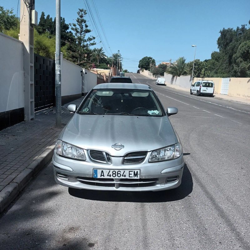 Nissan Almera 2000 - foto 1