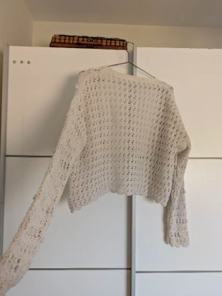 Chaqueta de punto beige calada