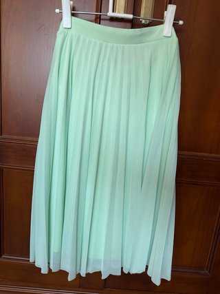 Falda plisada verde