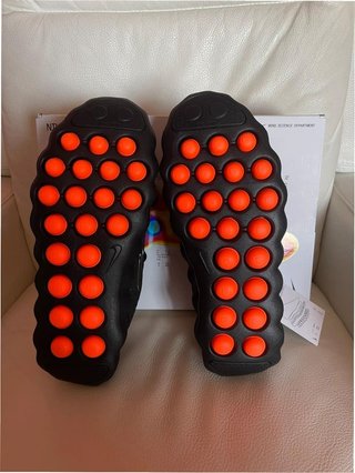 Nike Mind 002 Black Hyper Crimson Talla 45