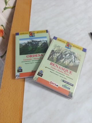 libro y mapas de Benasque y ordesa