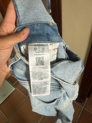 Mono vaquero desgarrado mujer