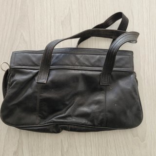 Bolso de mano negro