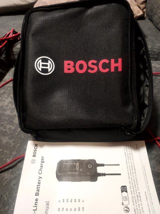 Cargador Bosch C40-Li Coche/Moto LiFePO4