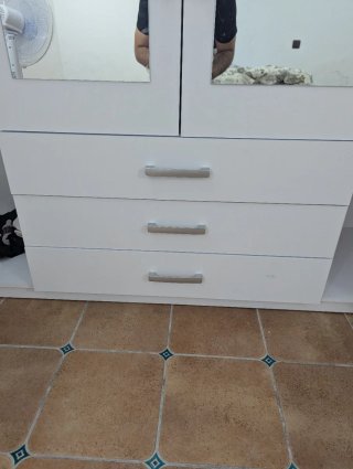 Armario 4 puertas 2 espejos. Urge venta.