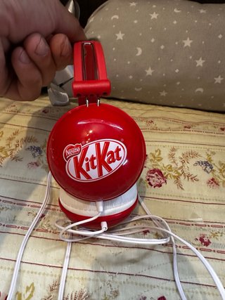 Auriculares Kit Kat Rojos y Blancos