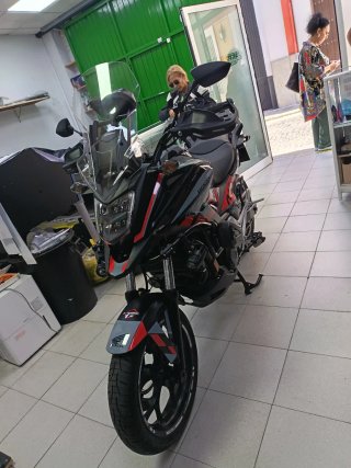 Honda NC 750X 2019 Negra/Roja