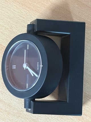Orologio da tavolo nero