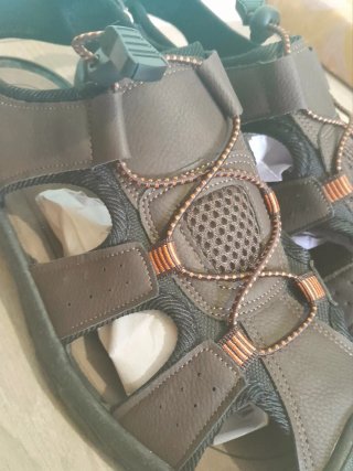 Sandalias Marrones Cierre Ajustable