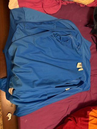 Chaqueta deportiva Adidas azul