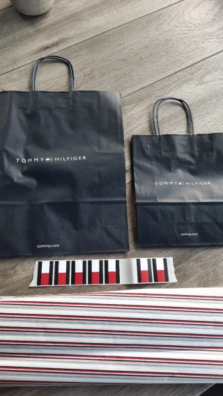 2 Sacchetti Regalo Tommy Hilfiger + Adesivi +carta