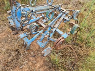 Cultivador tractor 9 brazos hidráulico