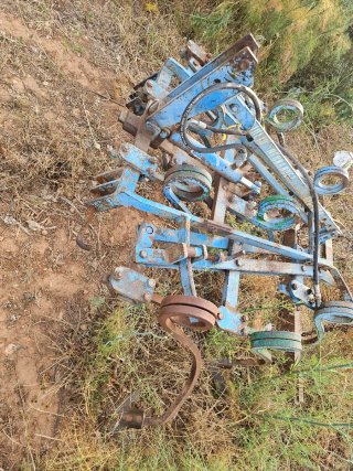 Cultivador tractor 9 brazos hidráulico